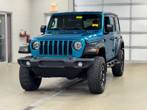 Used 2020 Jeep Wrangler Unlimited Sport S image 3