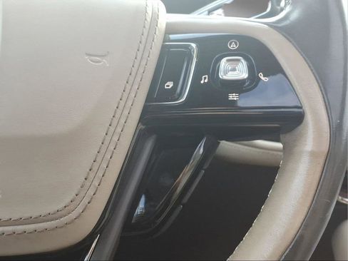 Used 2020 Lincoln Aviator Reserve w/ Equipment Group 202A image 17