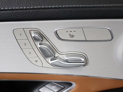 Used 2023 Mercedes-Benz GLC 300 4MATIC Coupe image 39