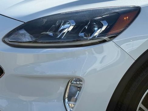 Certified 2022 Ford Escape SEL image 25