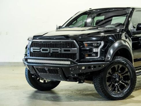 Used 2018 Ford F150 Raptor w/ Equipment Group 802A Luxury AWD/4WD image 16