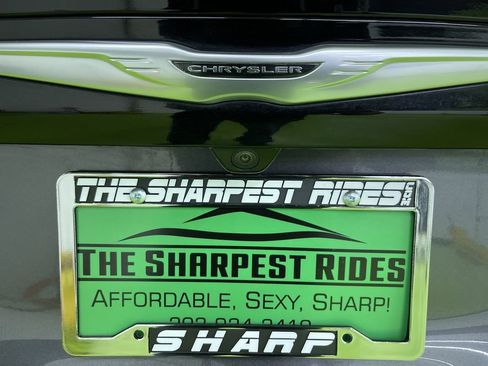 Used 2023 Chrysler Voyager LX image 12