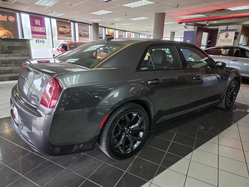 Used 2023 Chrysler 300 S RWD image 8