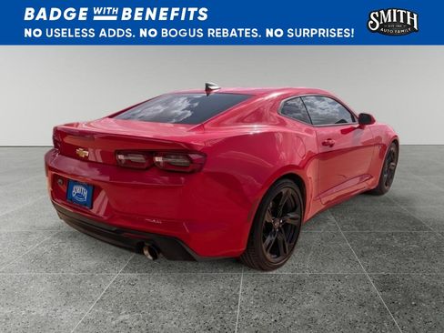 Used 2024 Chevrolet Camaro LT RWD image 4