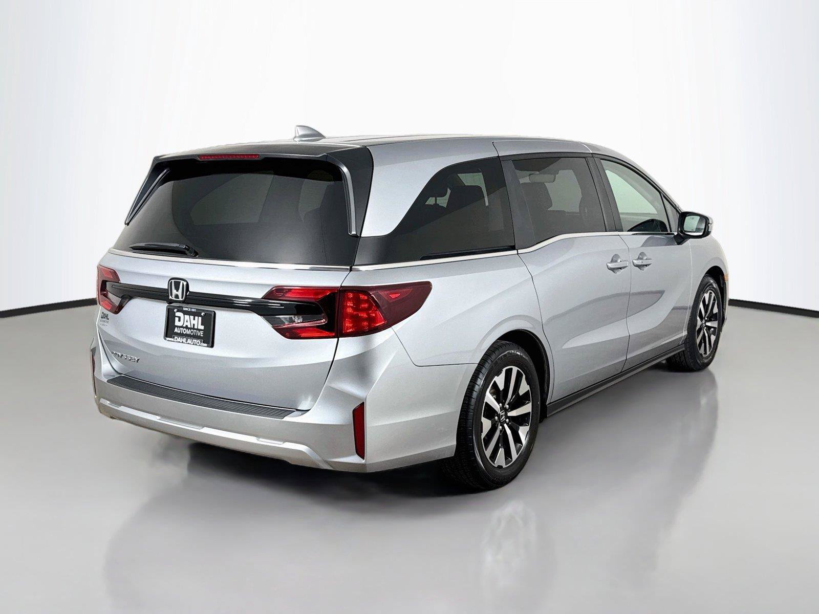 Certified 2025 Honda Odyssey EX-L image 13