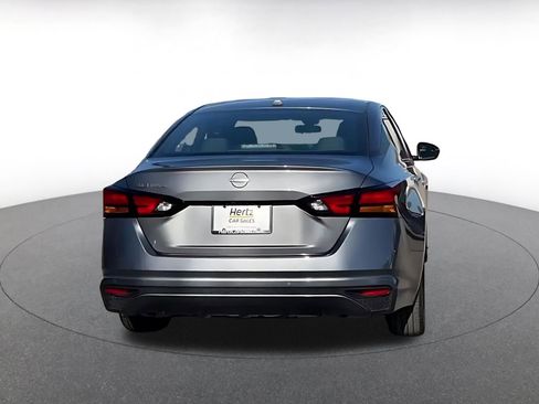 Used 2025 Nissan Altima 2.5 SV image 14