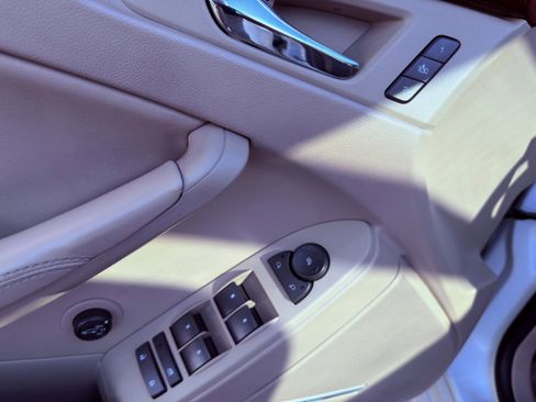 Used 2010 Cadillac CTS Luxury image 24