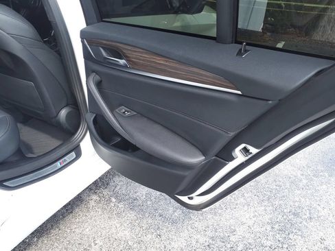 Used 2022 BMW 540i w/ M Sport Package RWD image 13