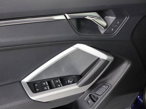 Certified 2025 Audi Q3 2.0T Premium w/ Convenience Package image 21