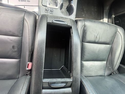 Used 2019 Toyota Highlander XLE FWD image 34