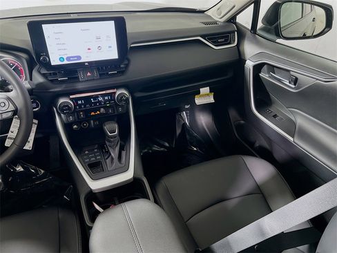 Certified 2025 Toyota RAV4 XLE Premium image 20