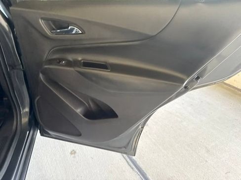 Used 2019 Chevrolet Equinox LT FWD image 14