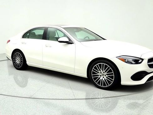 Used 2024 Mercedes-Benz C 300 4MATIC Sedan image 3
