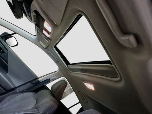 Used 2024 Subaru Crosstrek 2.0i Premium image 26