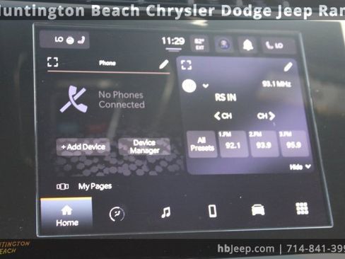 Used 2023 Jeep Grand Cherokee Altitude image 21