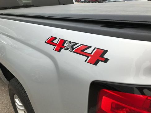 Used 2018 Chevrolet Silverado 1500 LT w/ All Star Edition AWD/4WD image 5
