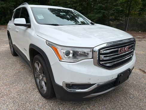 Used 2017 GMC Acadia SLT FWD image 2