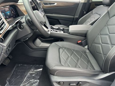 New 2026 Volkswagen Atlas SE FWD image 15