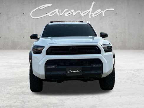 Used 2025 Toyota 4Runner SR5 RWD image 18