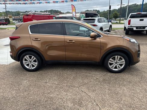 Used 2017 Kia Sportage LX FWD image 48