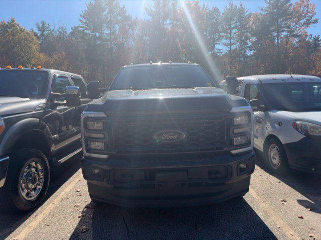 Used 2025 Ford F250 Lariat w/ Lariat Ultimate Package AWD/4WD image 2