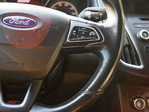 Used 2016 Ford Focus ST FWD image 28