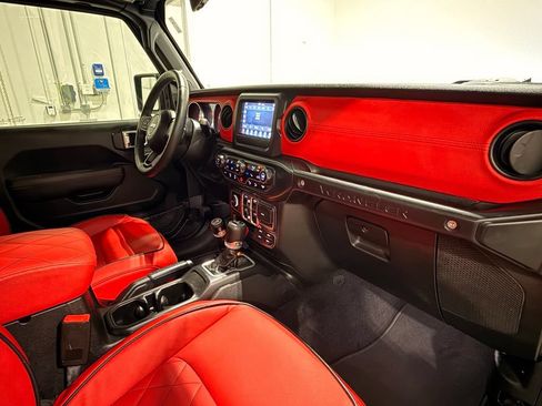 Used 2018 Jeep Wrangler Unlimited Sport S AWD/4WD image 29