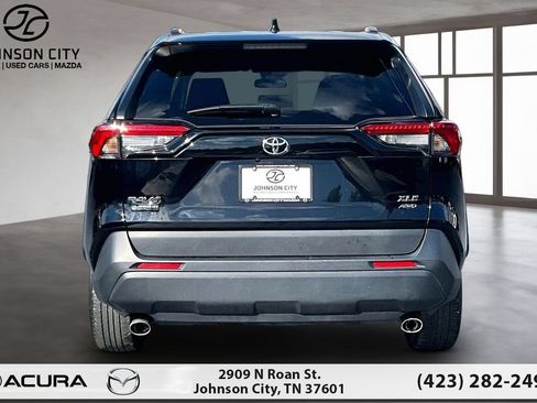 Used 2025 Toyota RAV4 XLE AWD/4WD image 4