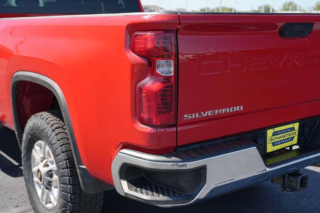 Used 2025 Chevrolet Silverado 2500 LT w/ Convenience Package AWD/4WD image 10