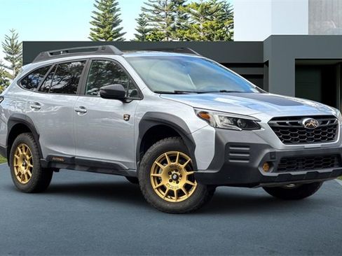 Used 2022 Subaru Outback Wilderness image 2
