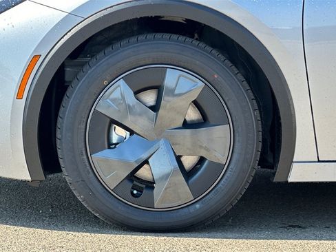 New 2026 Toyota Prius SE image 25