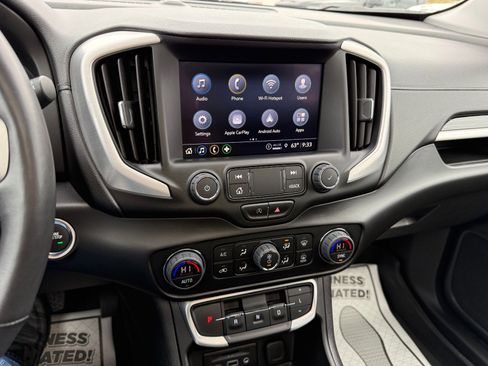 Used 2022 GMC Terrain SLT w/ Elevation Edition image 31