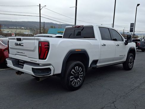 Used 2024 GMC Sierra 2500 Denali Ultimate AWD/4WD image 6