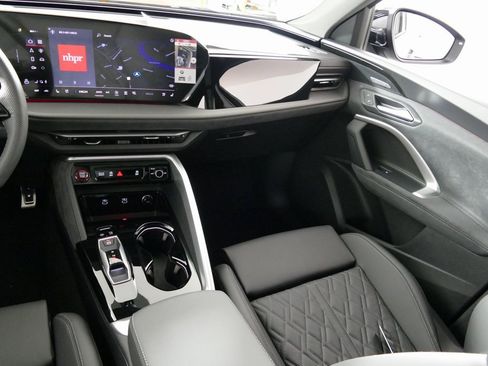 New 2025 Audi SQ5 Premium Plus image 26