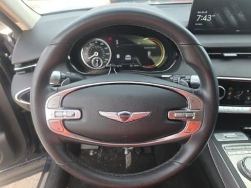Used 2022 Genesis GV70 2.5T w/ Advanced Package AWD/4WD image 6