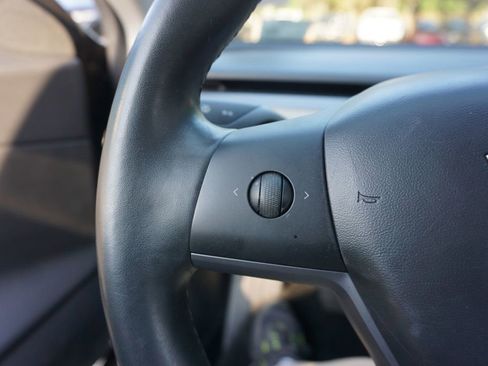 Used 2019 Tesla Model 3 Standard Range Plus RWD image 6