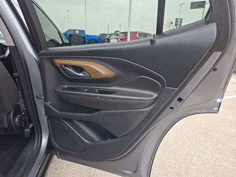 Used 2019 GMC Terrain SLE w/ Driver Convenience Package FWD image 21