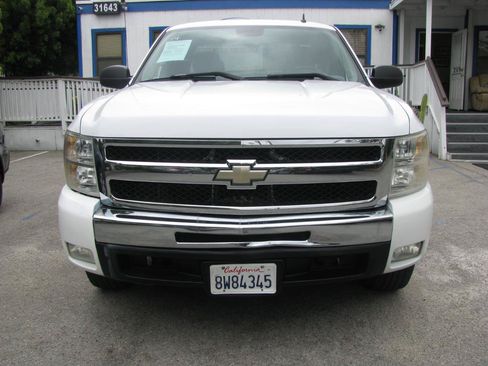 Used 2009 Chevrolet Silverado 1500 LT w/ Power Pack Plus RWD image 3