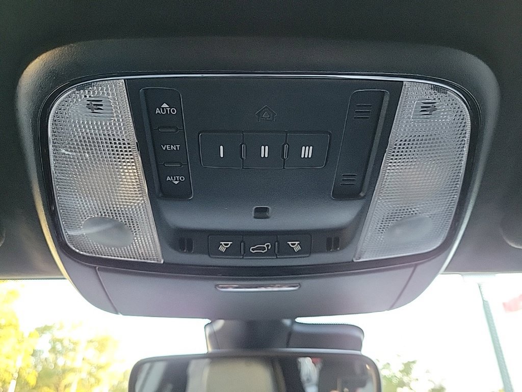 Used 2022 Dodge Durango R/T AWD/4WD image 36