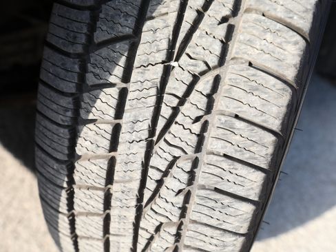 Used 2011 Toyota Sienna LE image 23