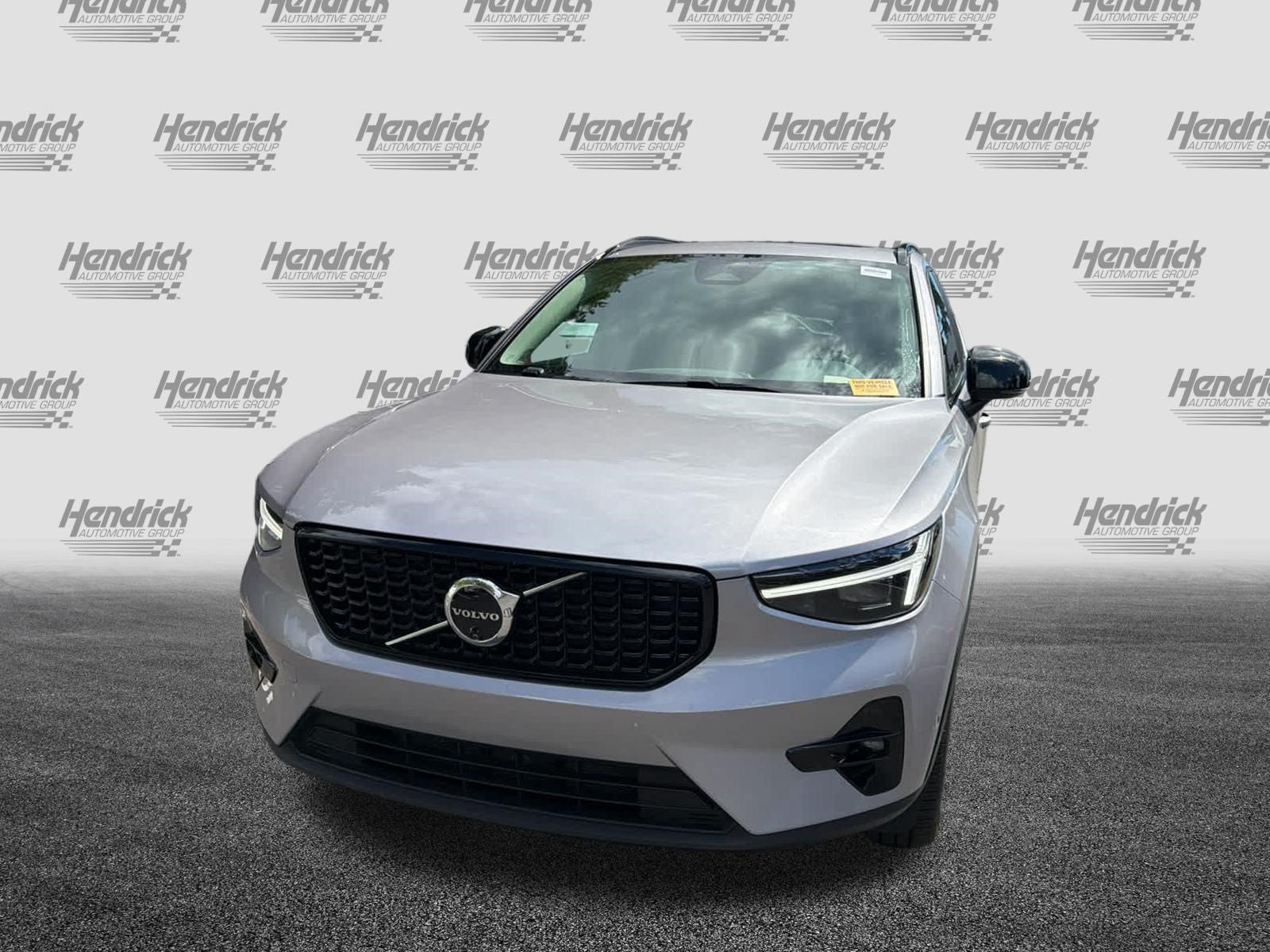 Used 2026 Volvo XC40 B5 Ultra AWD/4WD image 5