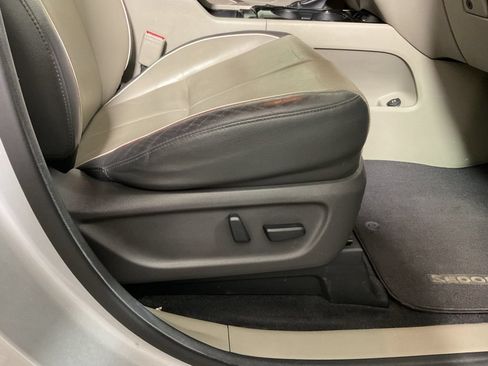 Used 2016 Kia Sedona EX FWD image 37