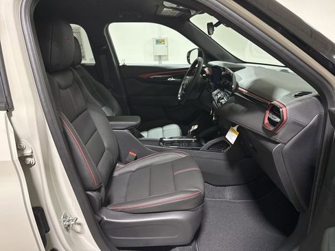 Used 2026 Chevrolet TrailBlazer RS AWD/4WD image 21