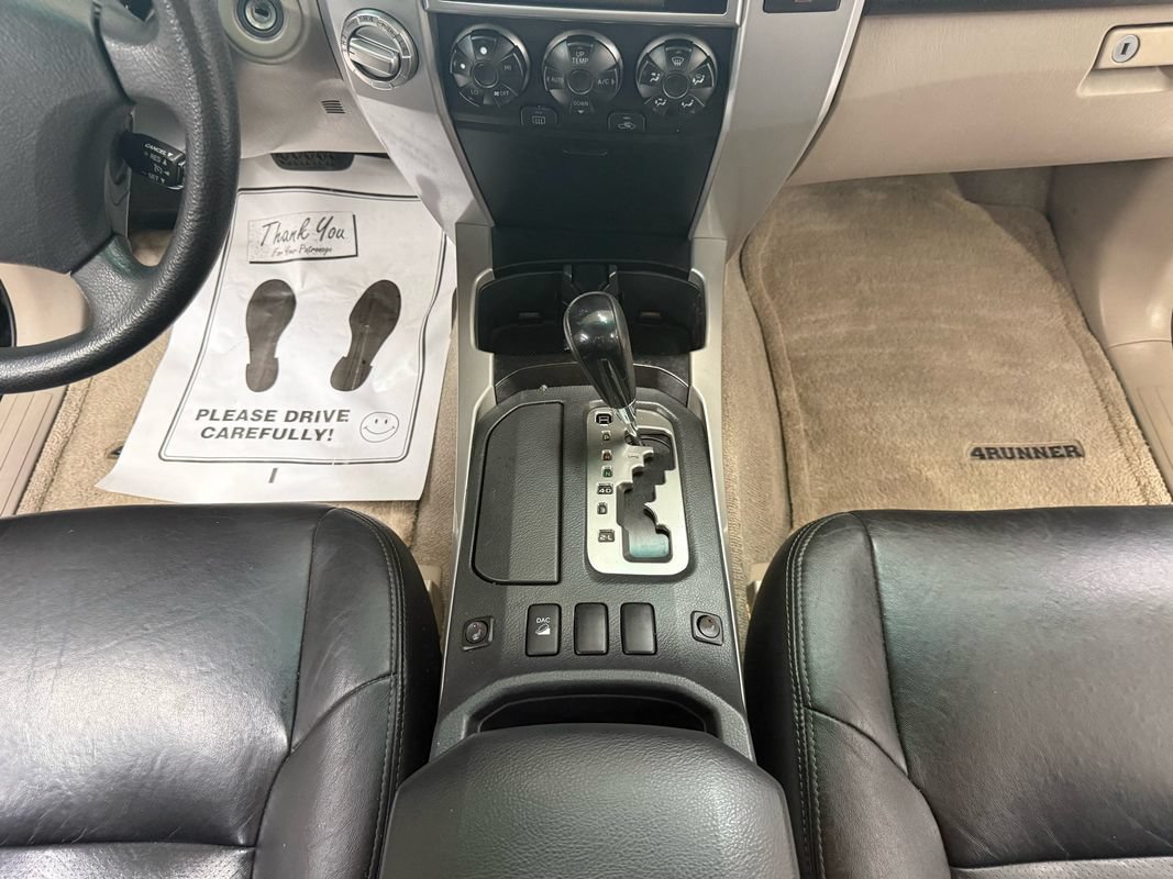 Used 2005 Toyota 4Runner SR5 AWD/4WD image 22