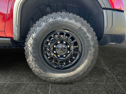 New 2025 GMC Sierra 2500 AT4X w/ AT4X AEV Edition image 9