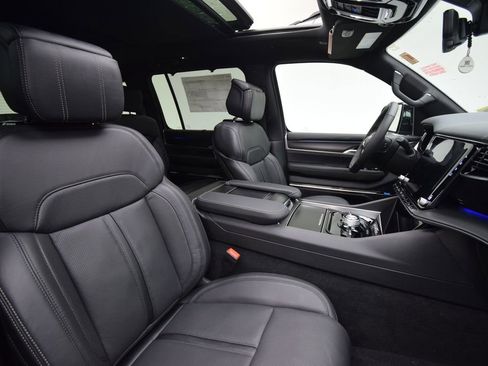 New 2026 Jeep Grand Wagoneer Summit AWD/4WD image 18