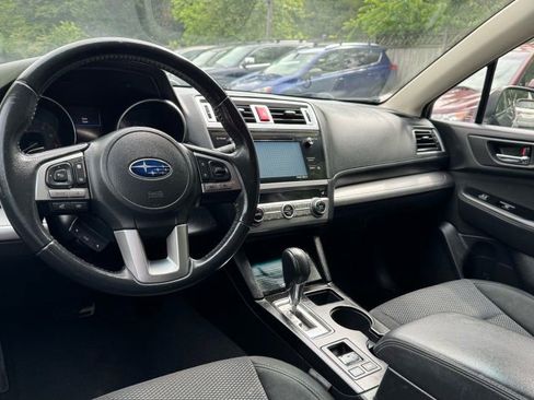 Used 2016 Subaru Outback 2.5i Premium AWD/4WD image 12