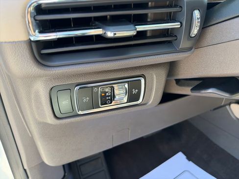 Used 2023 Lincoln Corsair FWD image 18