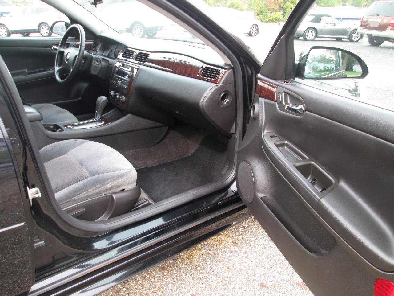 Used 2012 Chevrolet Impala LS FWD image 12
