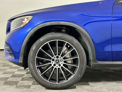 Used 2019 Mercedes-Benz GLC 300 w/ AMG Line image 8